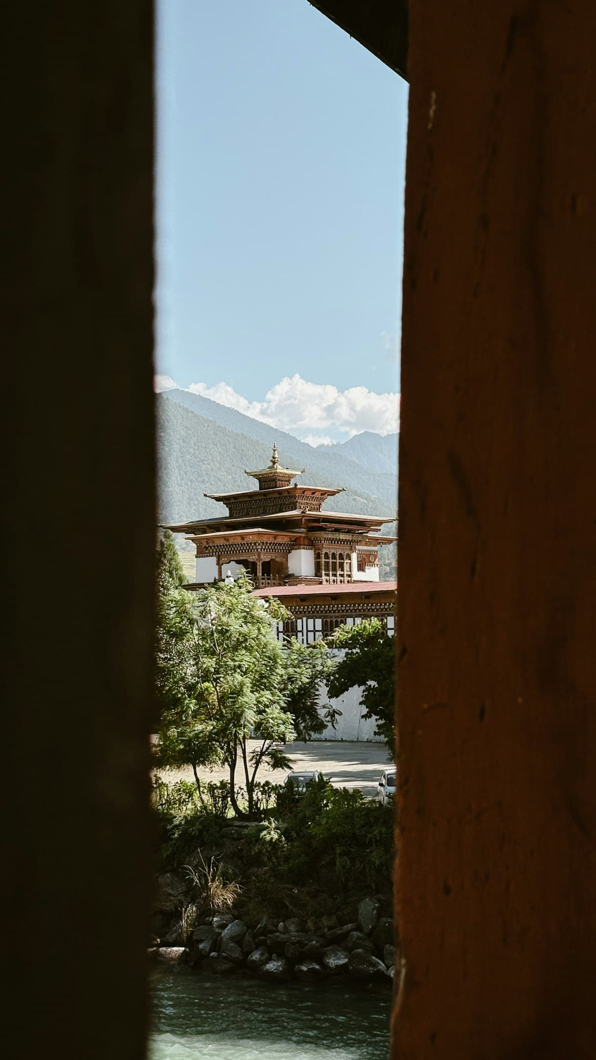 Khamsum Yulley Namgyal Chorten — view 2